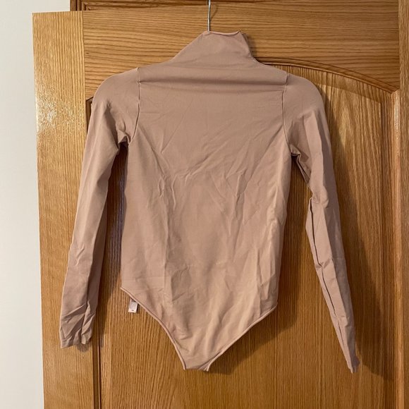 NWOT, SKIMS, ESSENTIAL MOCK NECK LONG SLEEVE BODYSUIT, Size L/XL - Picture 7 of 7